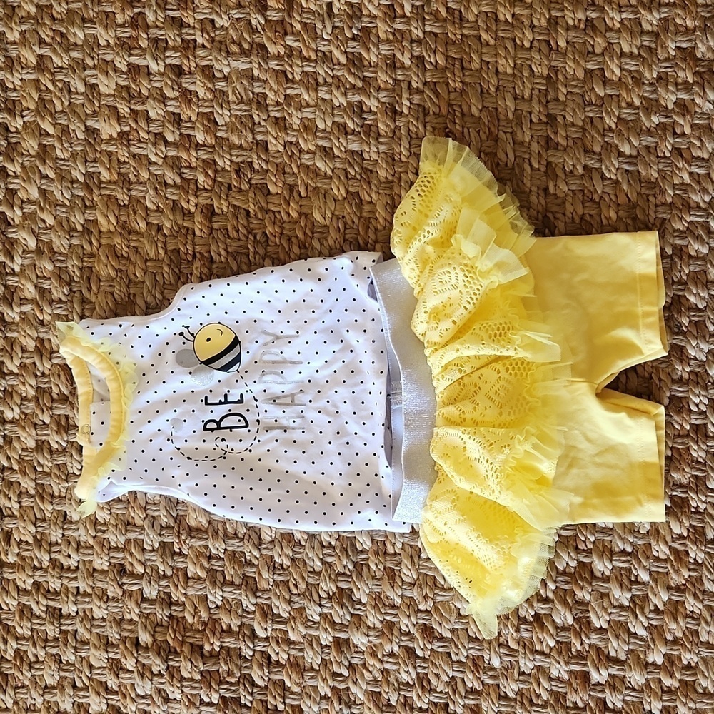 DDG Darlings BE Happy 2 Piece Yellow & White Outfit. Sz 3-6 mo